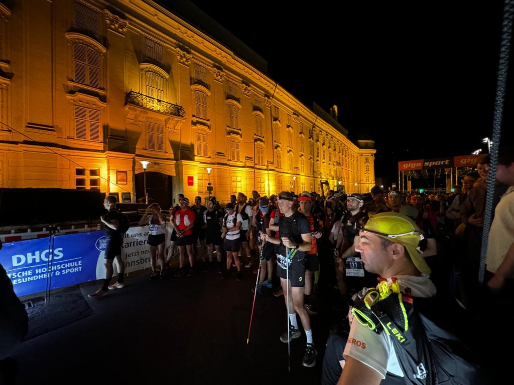 Start w Innsbrucku najdłuższego dystansu w ramach Stubai Ultra Trail - 67 km. 5110 m+ / fot. Runandtravel.pl