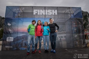 Dare 2b Team na podium