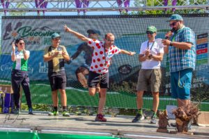 dekoracja zawodników Bucovina Ultra Rocks 2021