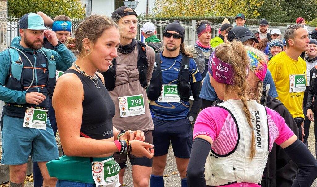 Klaudia Patters przed startem 30 km UltraKotlina _ fot. Runandtravel